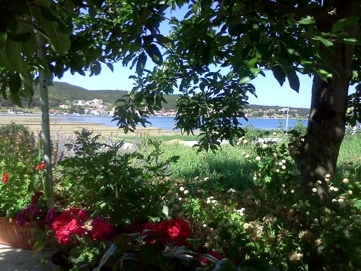 Rooms Viskic Rab Town 3*,  Hırvatistan